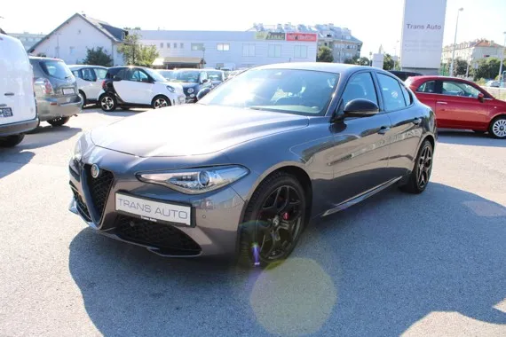 Alfa Romeo Giulia 2.2 Mjt SUPER AUTOMATIK *NAVIGACIJA,KAMERA,XENON* Image 1